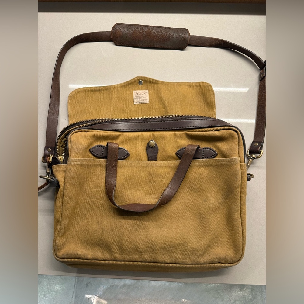 Filson rugged twill briefcase in tan